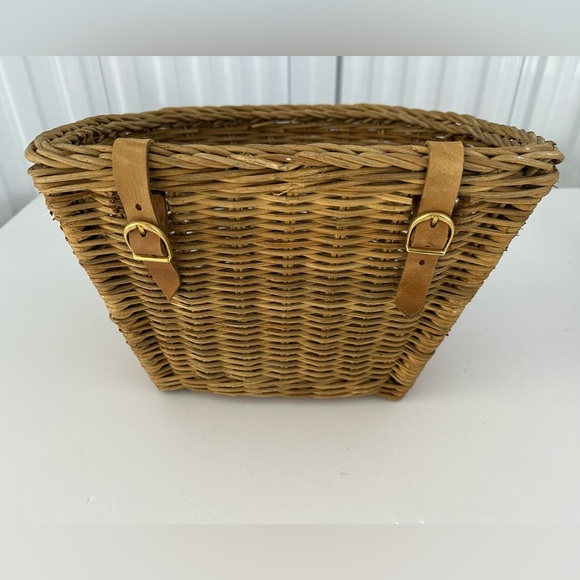 Wicker Bicycle Baskets with Leather Straps - Pair - Picture 3 of 7